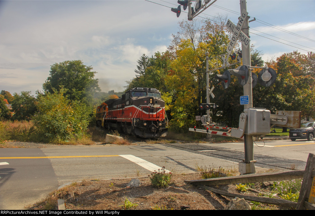 P&W Gardner Switcher sprints across Holden St, Worcester